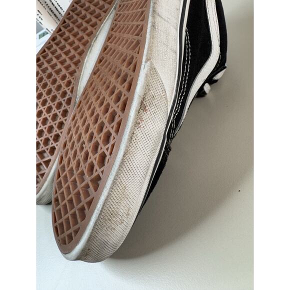 Vans Old Skool Lace Ups Shoes 6 M 7.5 W Black Suede Thrashed Rock WornIn Classic - Picture 13 of 14